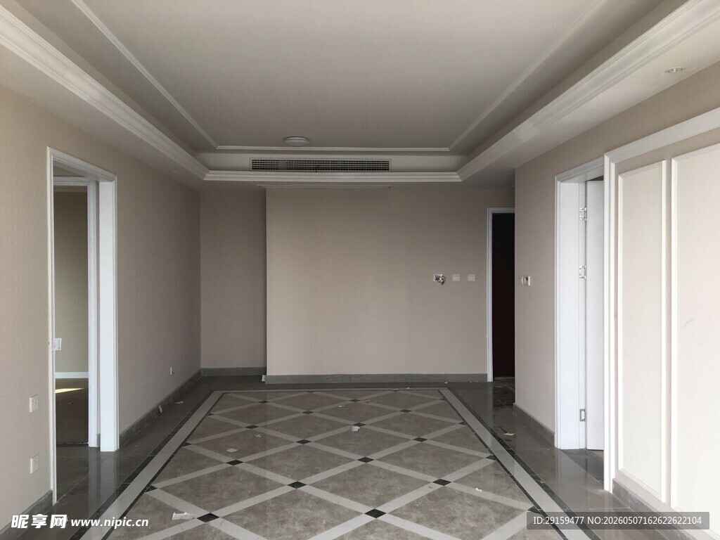 空旷简约的室内房间空间
