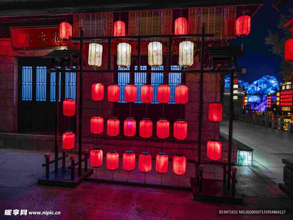 中式红灯笼装饰夜景