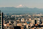 东京城市景观与富士山远景