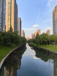 城市河畔风光