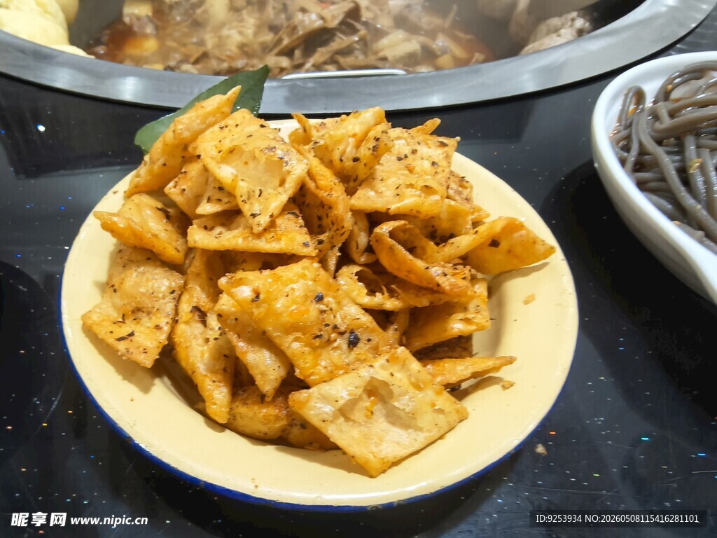 美味油炸豆腐块 面旗