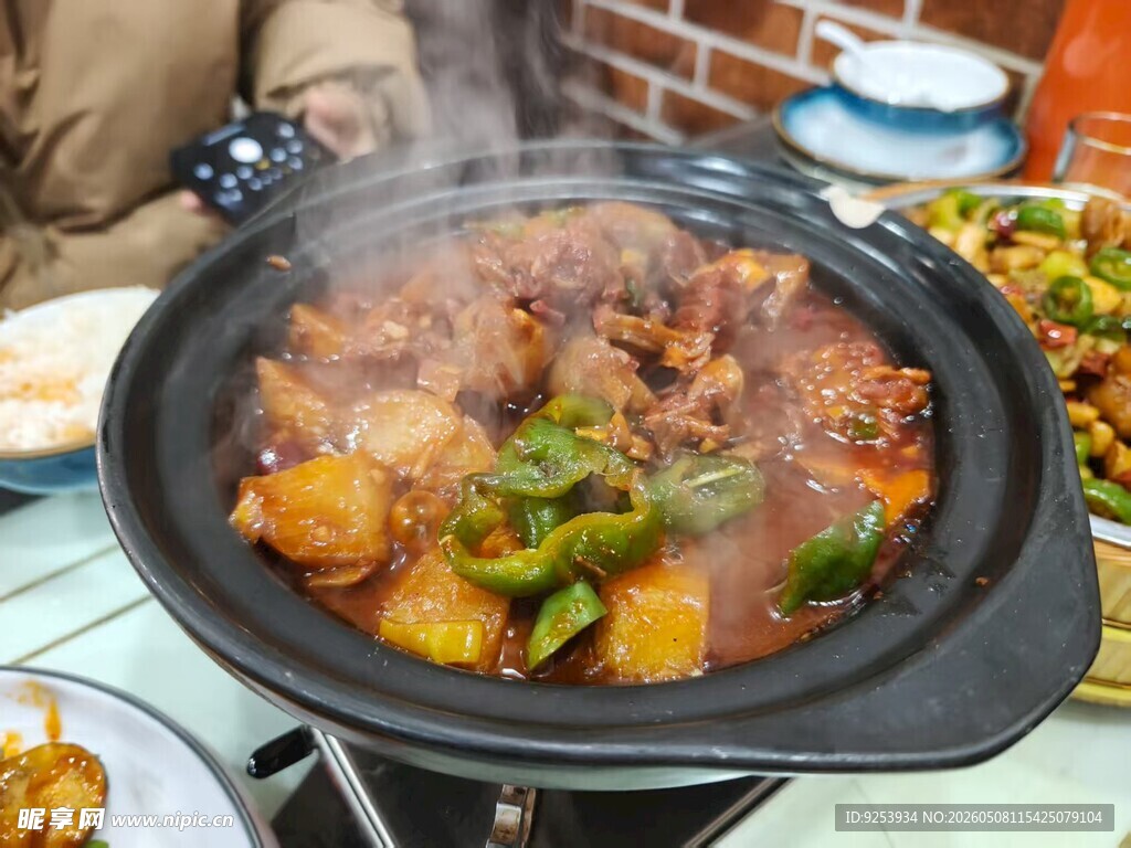 牛腩炖萝卜