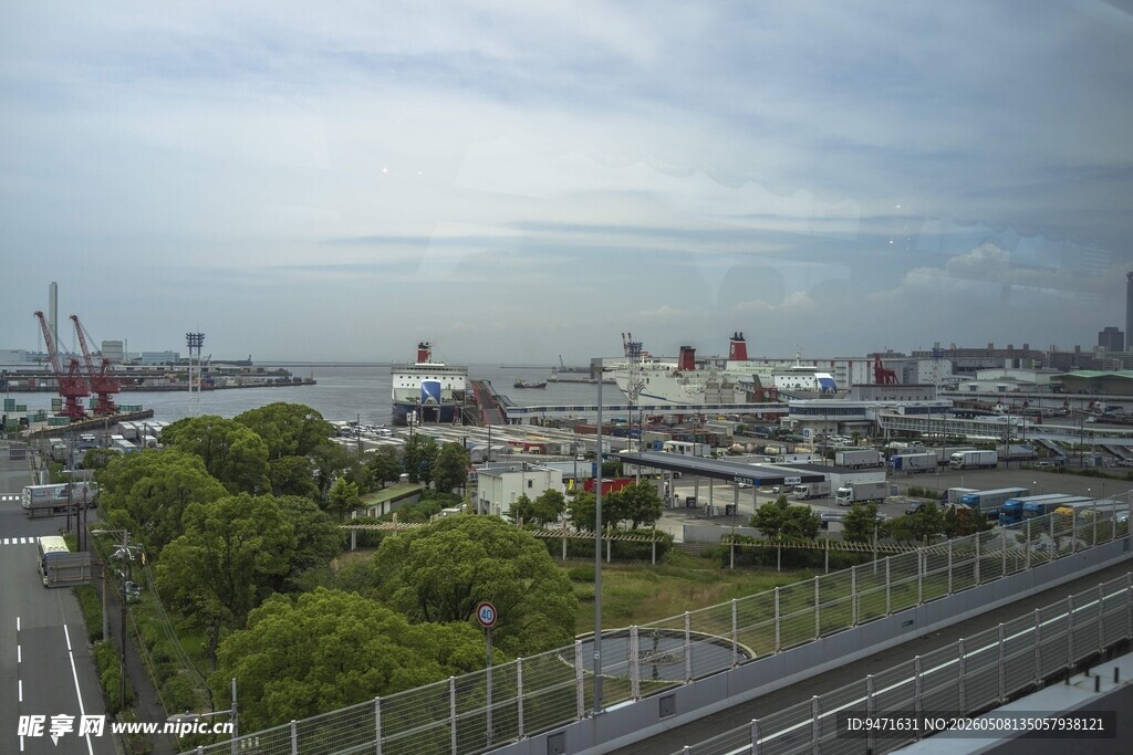 日本城市港口风光俯瞰图