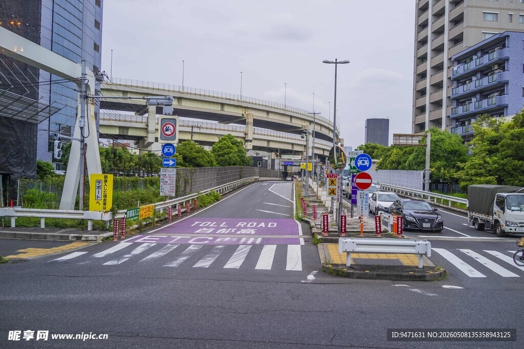 日本道路与高架桥景观