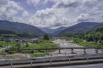 日本山间河谷风景
