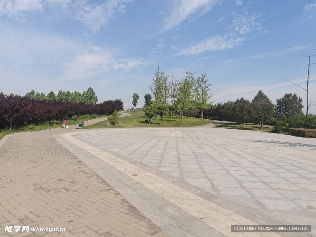 户外开阔广场景观