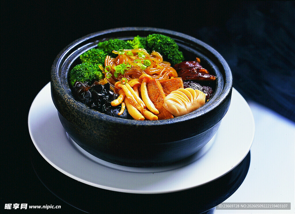 美味韩式石锅拌饭
