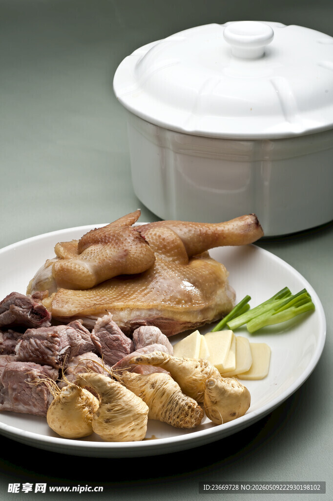 鸡肉排骨汤