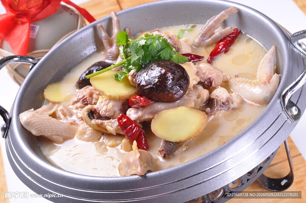 滋补美味鸡肉火锅