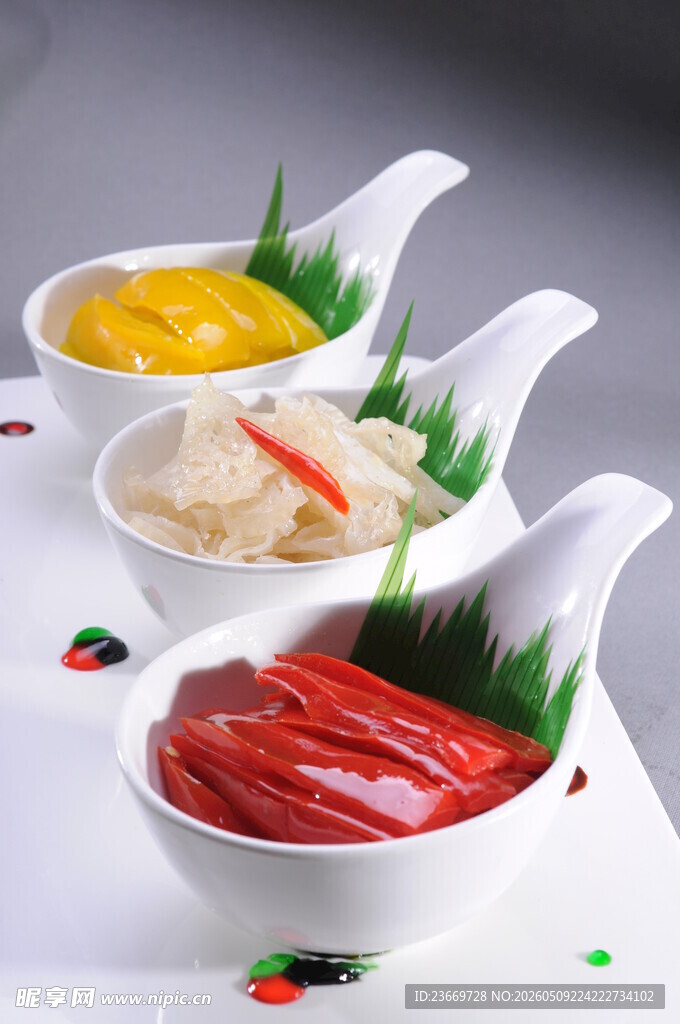 三色开胃小菜摆拍
