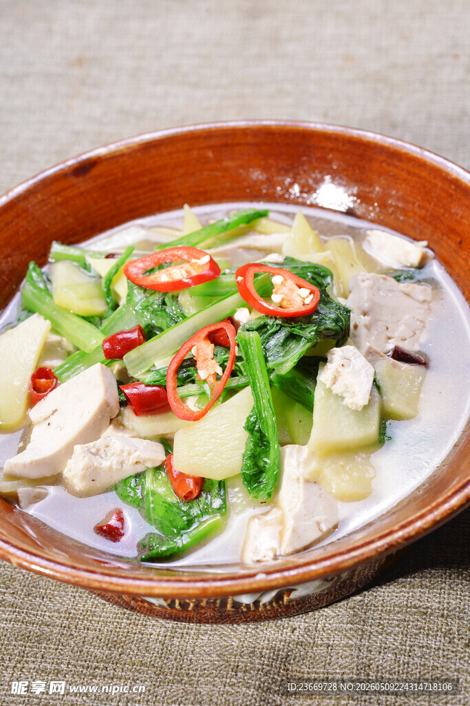 时蔬烩豆腐