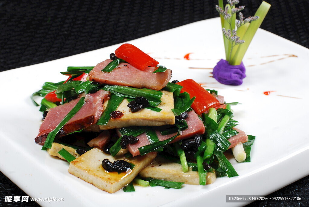 腊肉炒豆腐