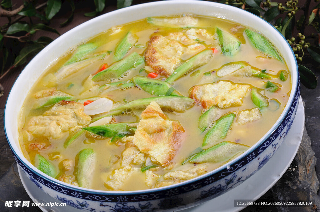 鲜美黄瓜鸡蛋豆腐汤