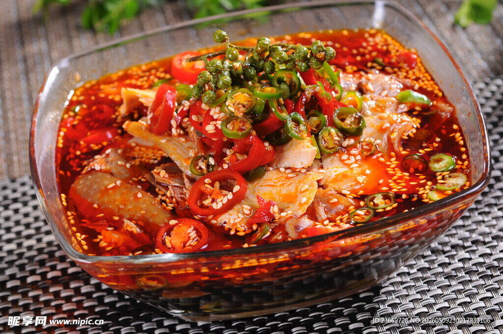 美味诱人的特色麻辣拌