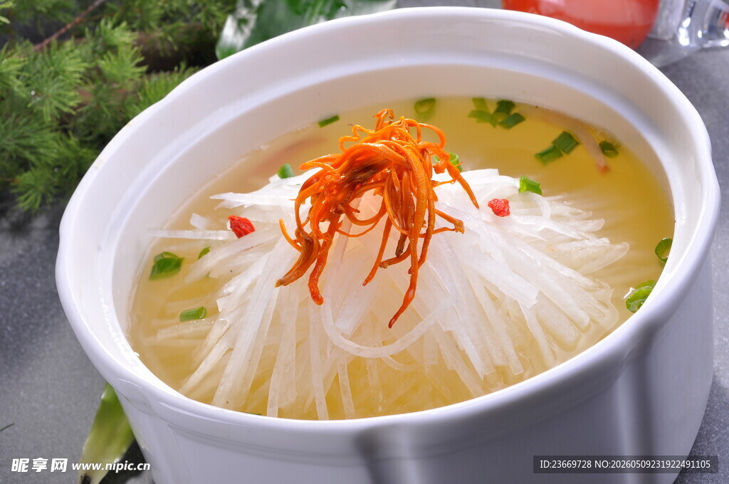 虫草花炖萝卜汤