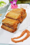 香酥炸带鱼配特色蘸料