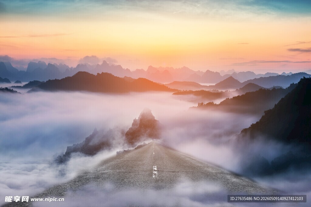 云海之上的壮丽日出景观