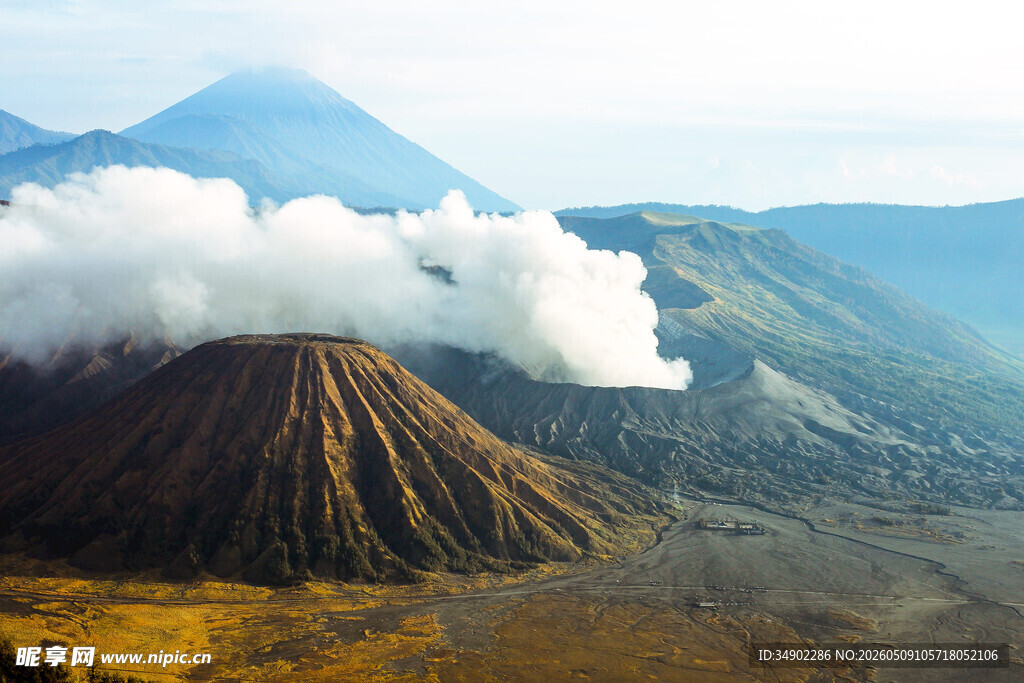 壮丽火山景观