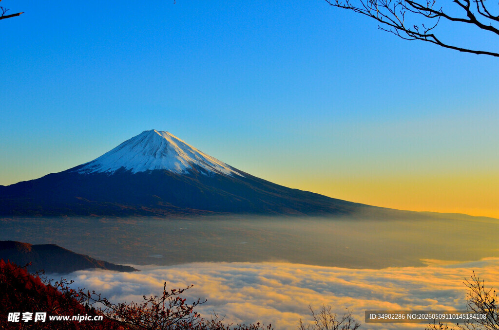 富士山云海壮丽美景