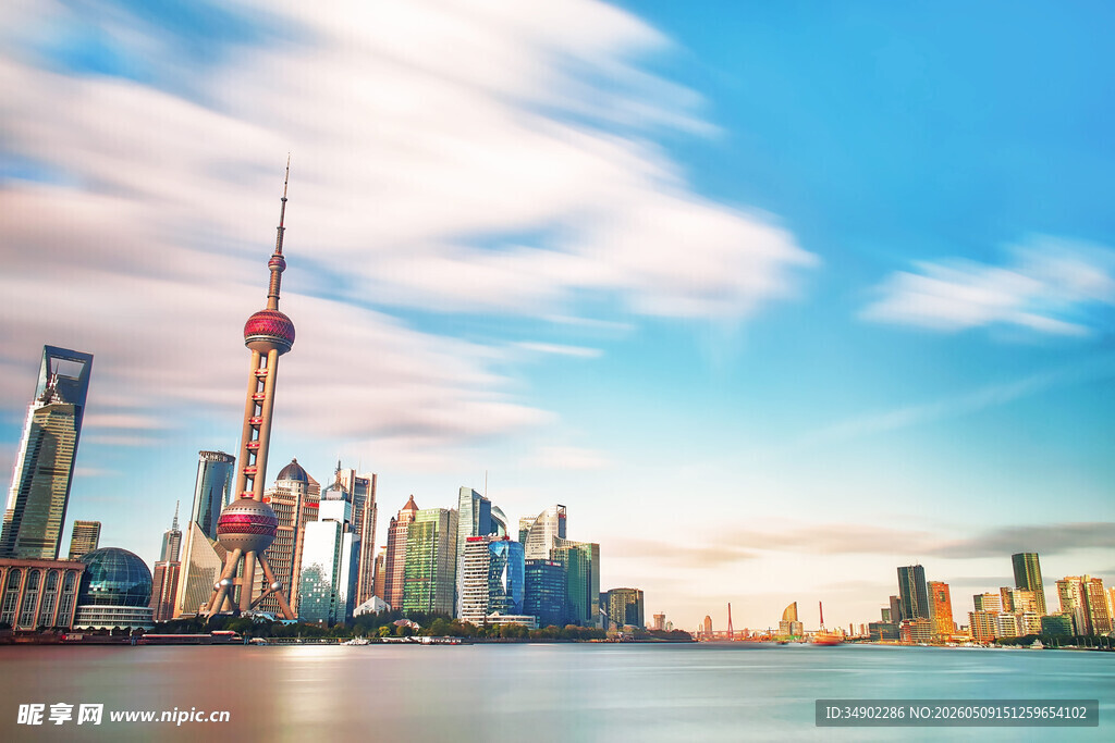 上海外滩繁华天际线景观