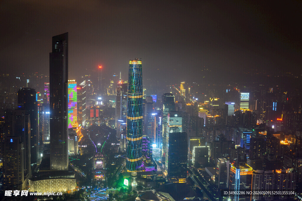 繁华都市夜景璀璨灯火