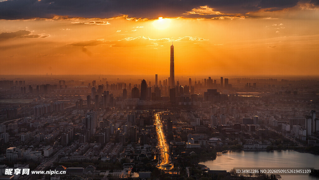 城市日落天际线壮丽景观