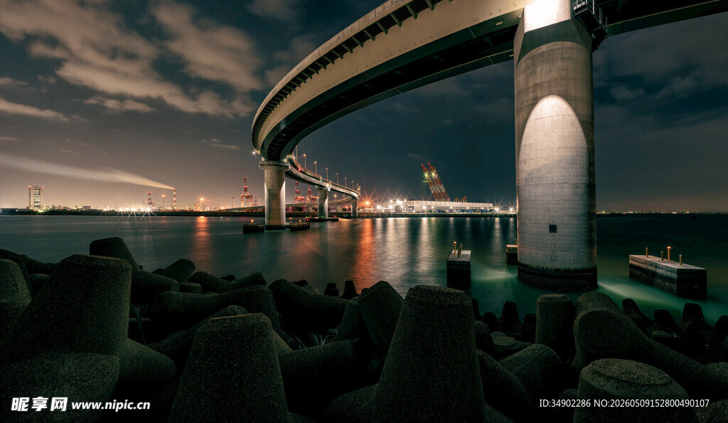 夜晚跨海大桥美丽景致