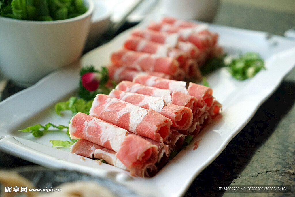 新鲜美味的涮肉拼盘
