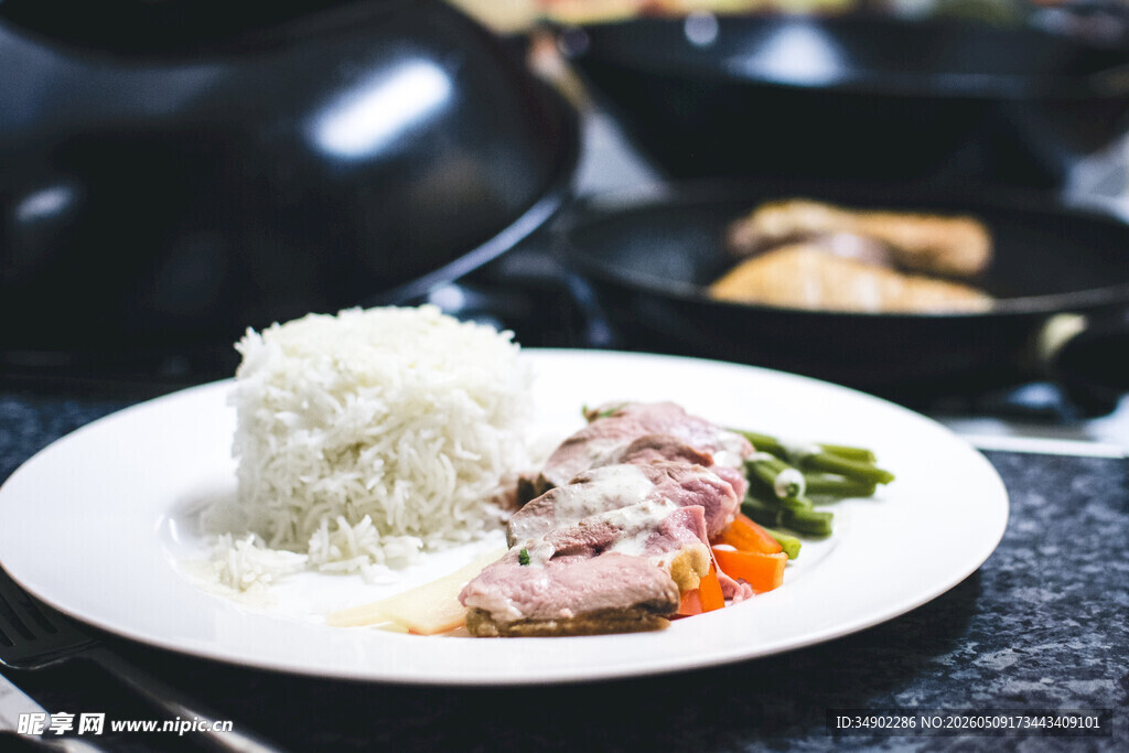 美味猪肉盖饭套餐