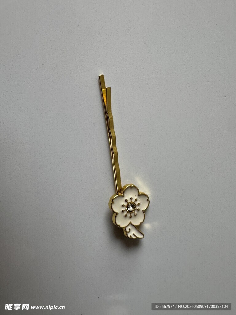 精致花朵造型金质发簪