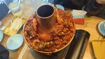 铜锅炭火涮煮美味食材