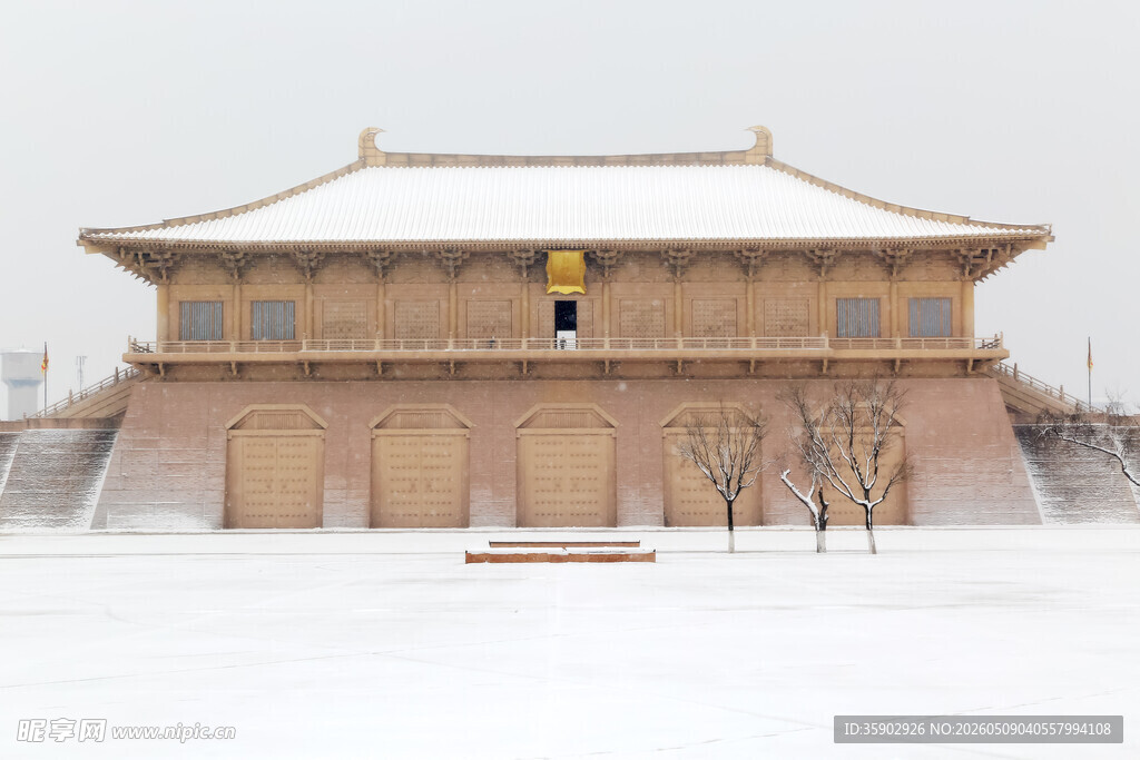 雪覆古建筑尽显古韵之美