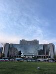 现代风格大型建筑外观