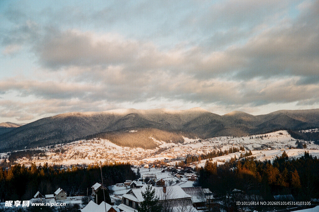 雪山美景