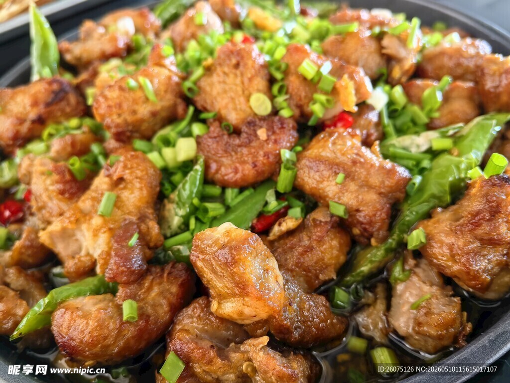 美味青椒炒肉块