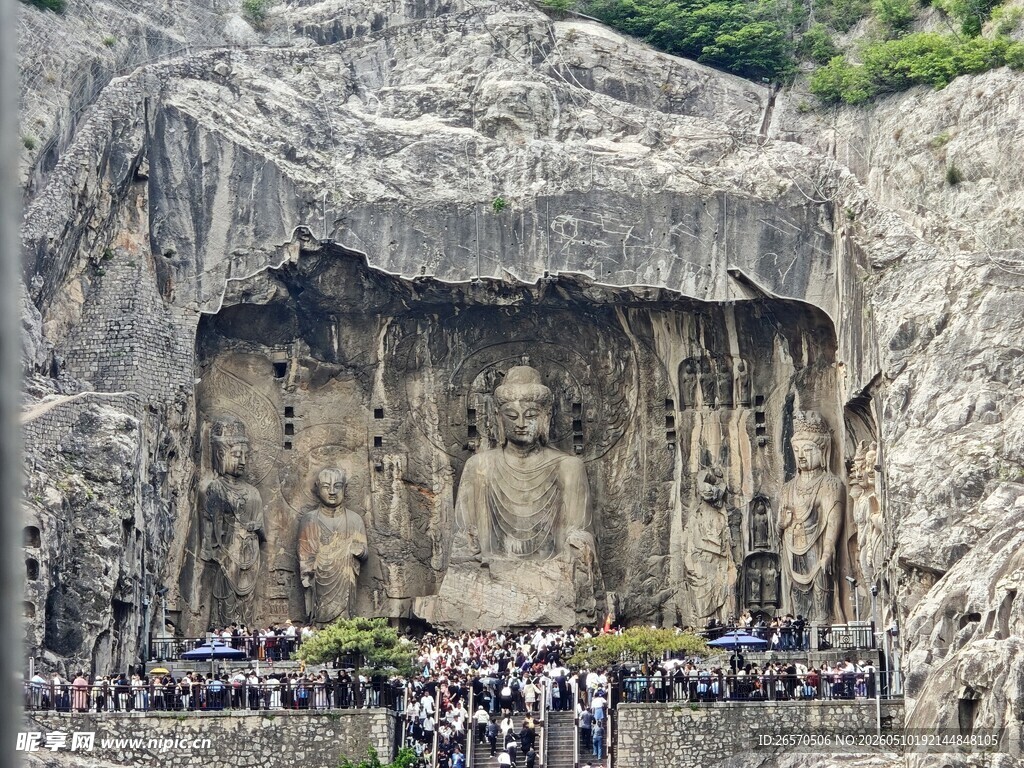 龙门石窟