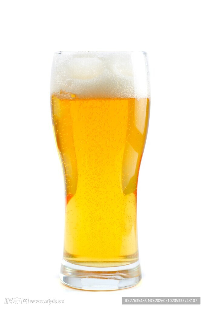 一杯金黄泡沫啤酒
