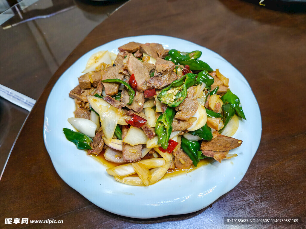 洋葱炒羊肉