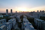 城市日落时分的建筑景观
