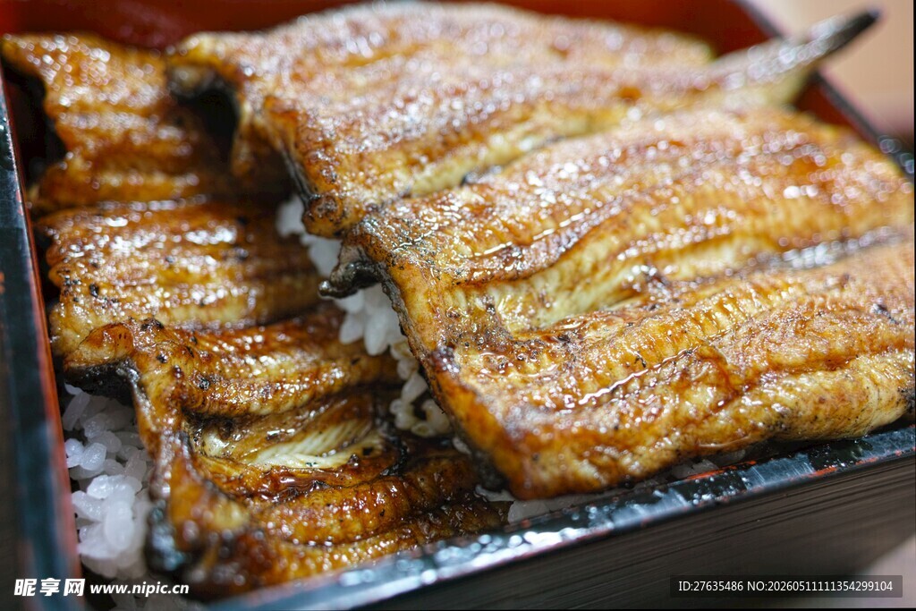 烤鳗鱼美食诱人画面