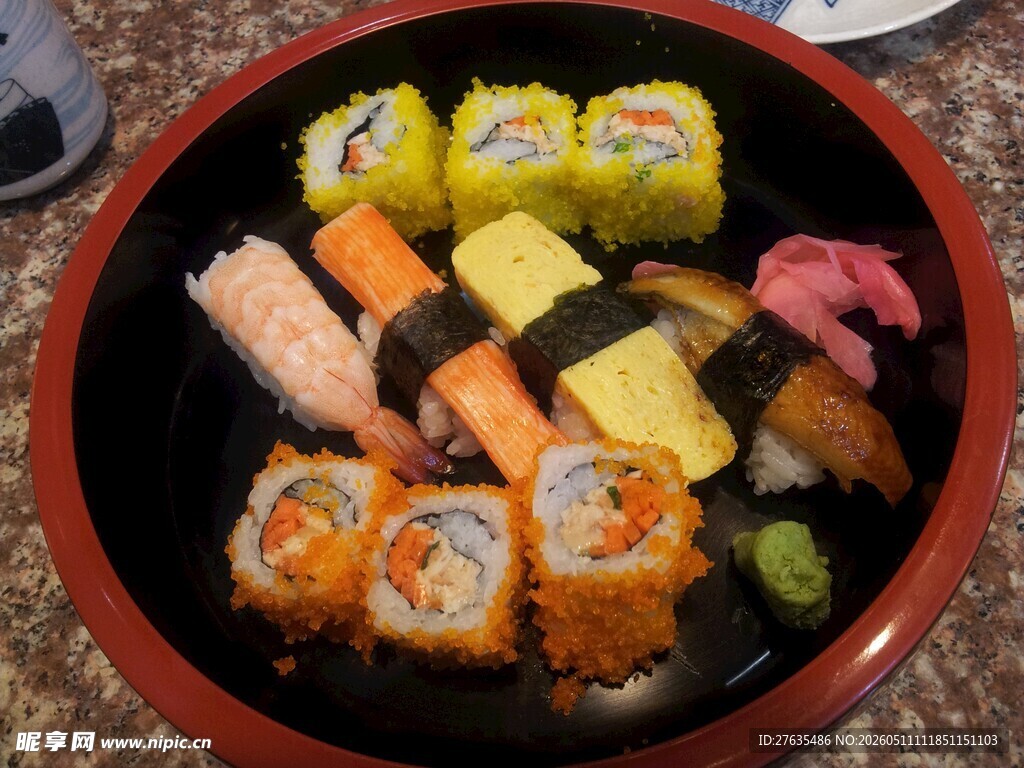 美味多样寿司拼盘