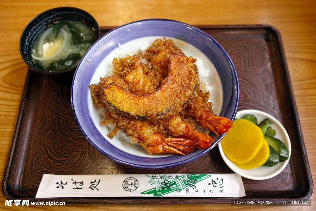 日式炸虾套餐美食特写
