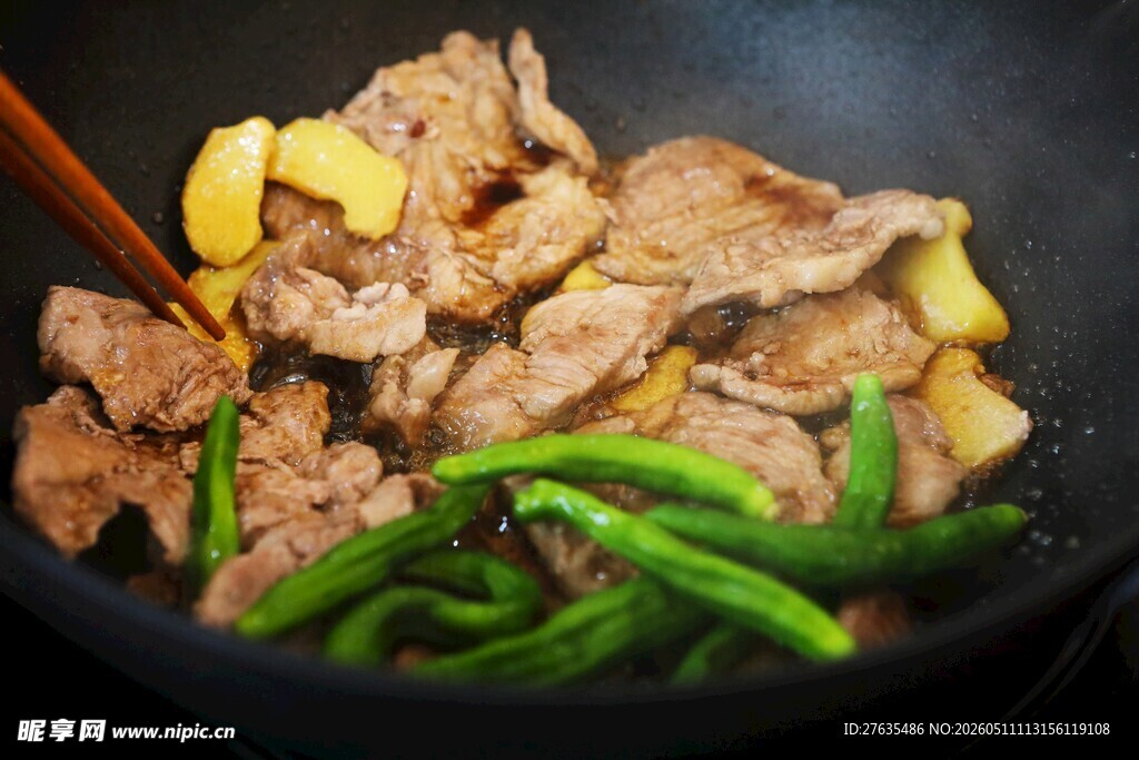 青椒土豆炒肉片