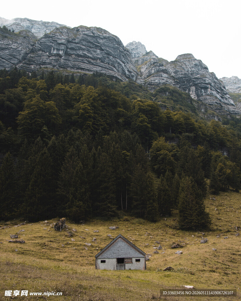 山间小屋
