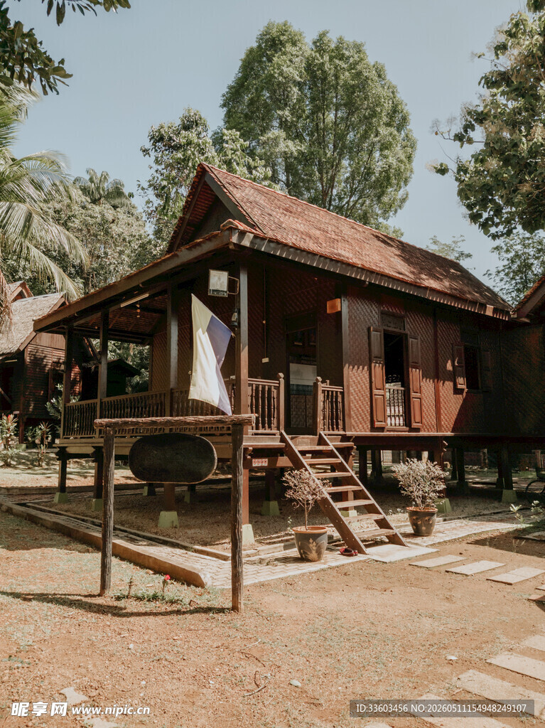 传统木质乡村小屋