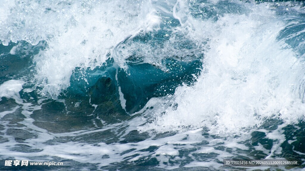 汹涌海浪