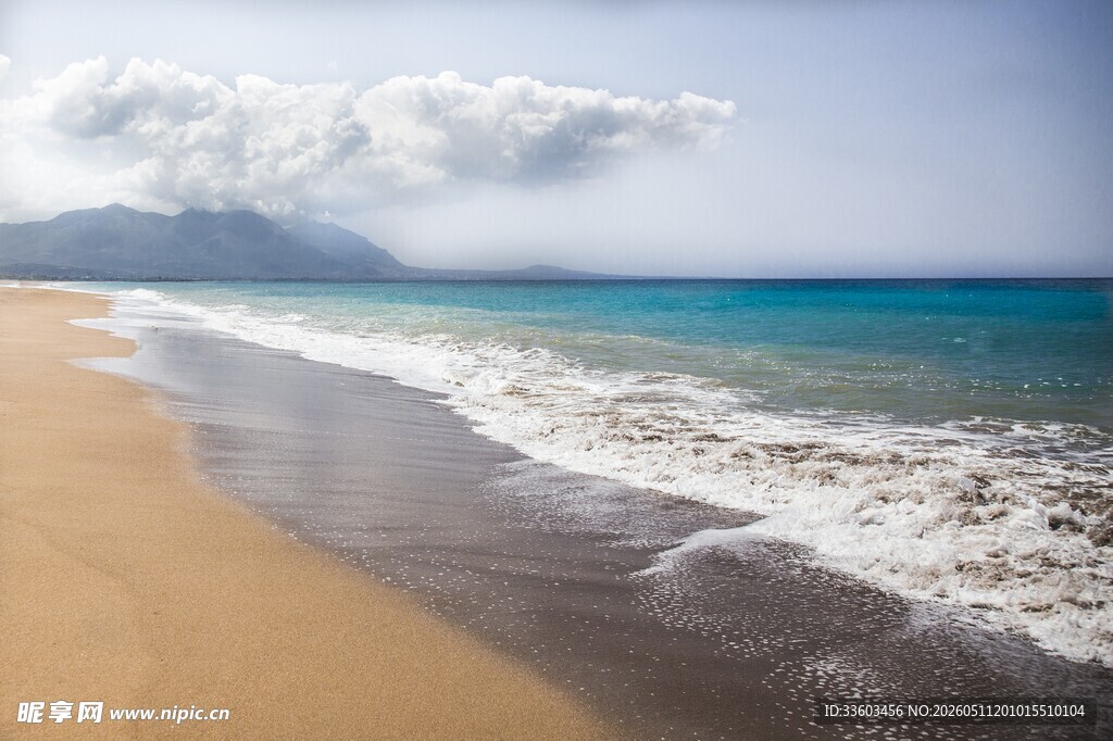 美丽海滨沙滩海浪风景