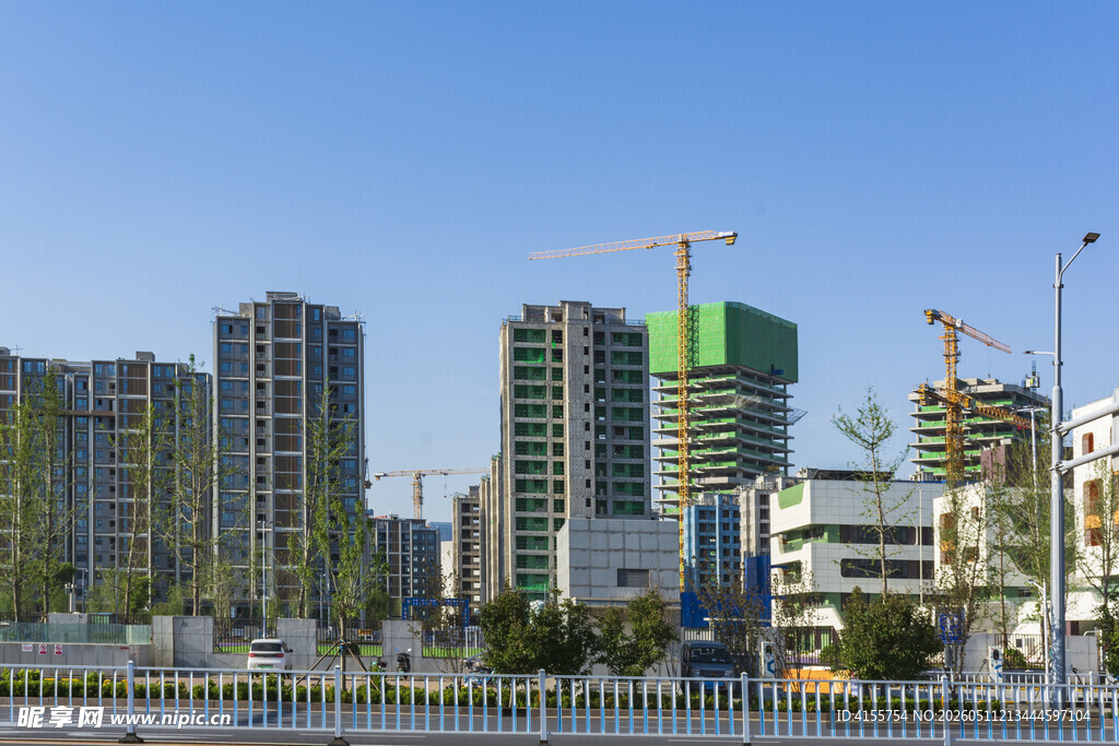 城市在建高楼建筑群