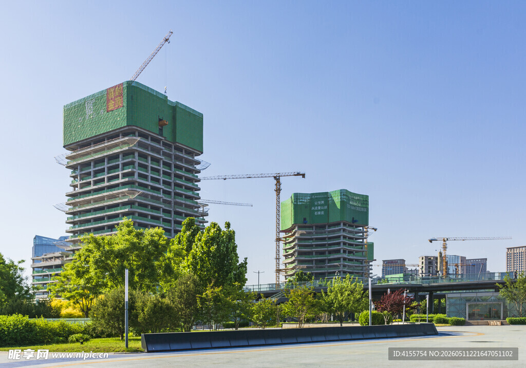 城市在建高楼景观