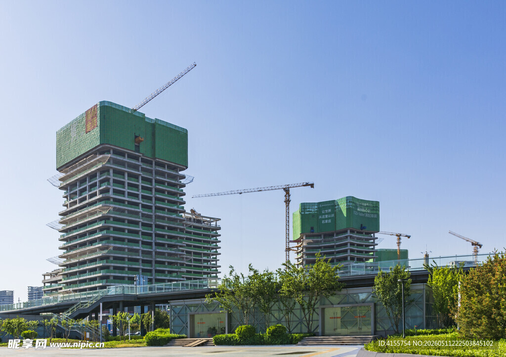 城市在建高楼景观